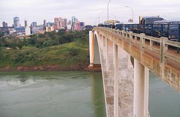 Exigen la reapertura del puente en Ciudad del Este - C9N
