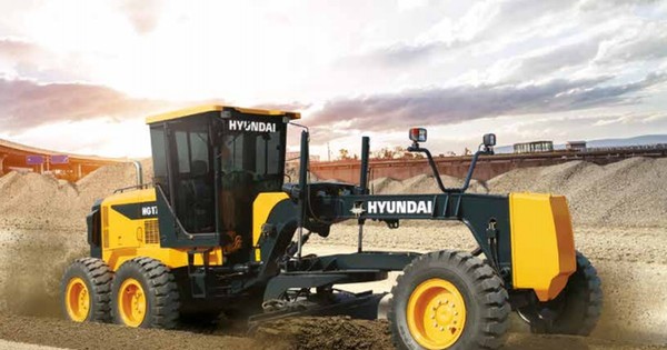 La Nación / Automotor ya comercializa las motoniveladoras Hyundai