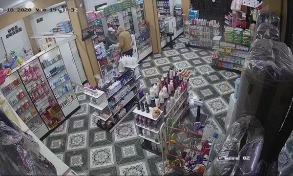 Asaltan farmacia en Franco