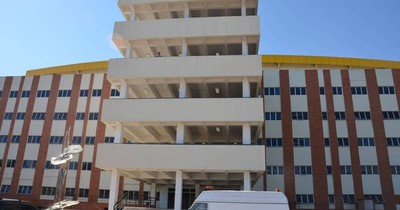 La Nación / Dos adolescentes reciben el alta médica tras vencer al COVID-19 en el Hospital de Clínicas