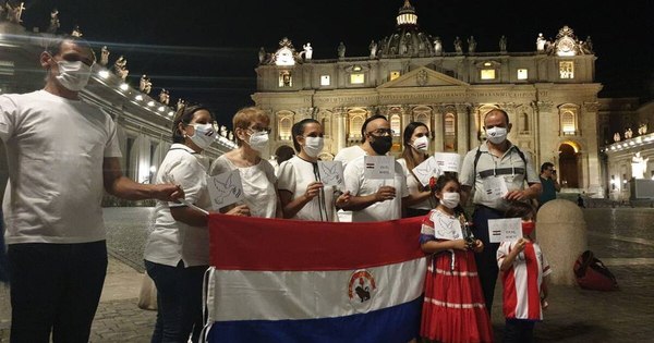 La Nación / Paraguayos en Italia piden paz y liberación de los secuestrados