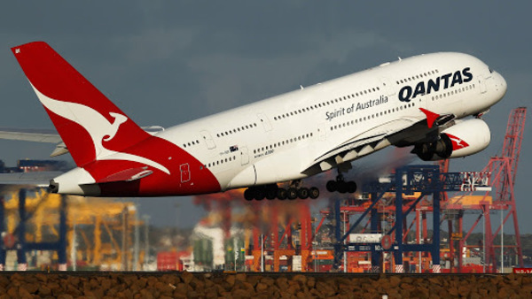 Aerolínea ofrece vuelos a la Antártida por crisis económica