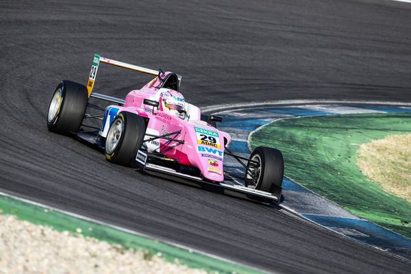 Duerksen cierra el sábado con una victoria - Automovilismo - ABC Color