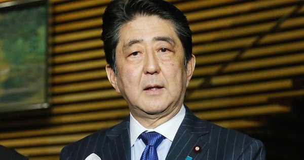 La Nación / Exprimer ministro de Japón, Shinzo Abe, visitó polémico santuario