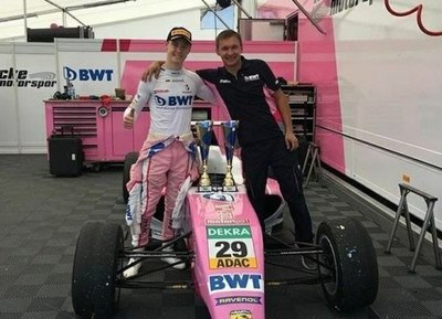 Duerksen cierra la segunda carrera de Hockenheim en el puesto 11