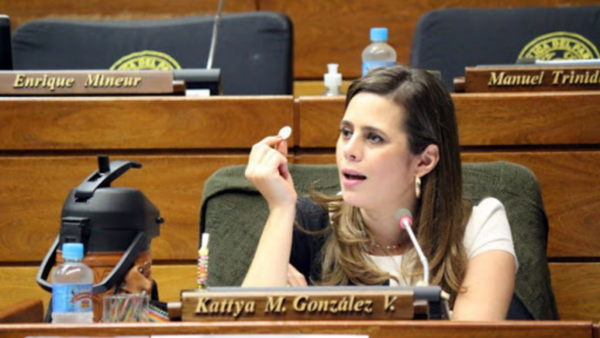 Kattya pide políticas para evitar que más niños sean reclutados