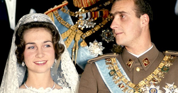 La Nación / Juan Carlos, un rey sin corona condenado a la errancia