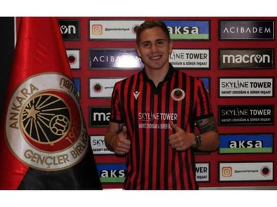 Piris Da Motta debutó en el fútbol turco