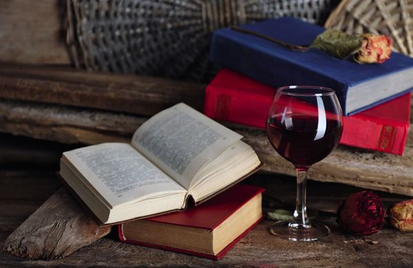 Lecturas con un vino y una flor - ABC Revista - ABC Color