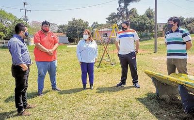 Visita a Misiones de la ministra - Polideportivo - ABC Color