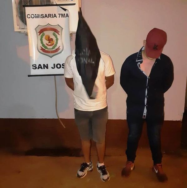 Detienen a dos hombres con vehículo robado en el Este - ABC en el Este - ABC Color