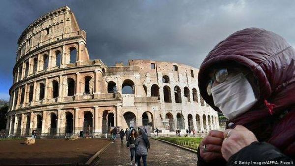 Italianos votan en referéndum y elecciones regionales pese al Covid-19