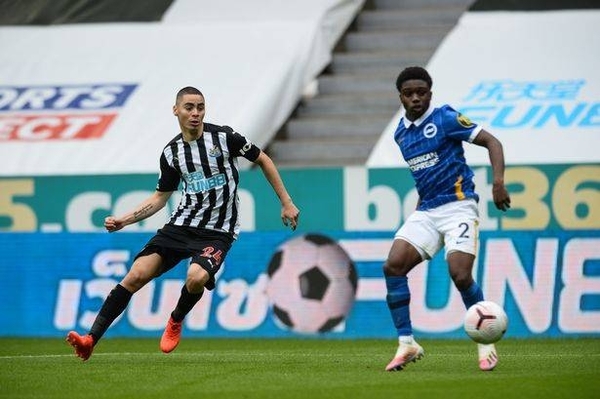 HOY / Dura caída del Newcastle de Almirón
