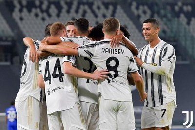 Pirlo debuta en la Juventus con goleada ante la Sampdoria