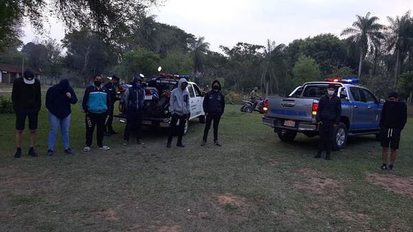 Ocho detenidos por violar la cuarentena en Ayolas - Nacionales - ABC Color