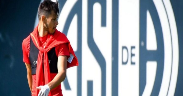 La Nación / Una dura sanción al melli Ángel Romero