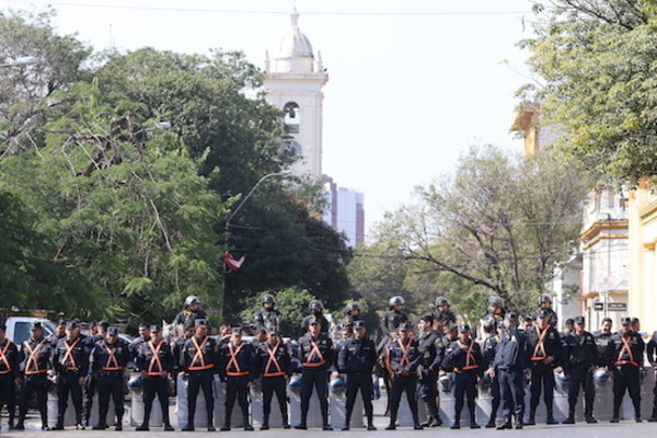 Oposición: Agitada semana de movilizaciones por crisis económica y de justicia