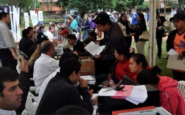 Desempleo afecta a unos 376.000 jóvenes en Paraguay