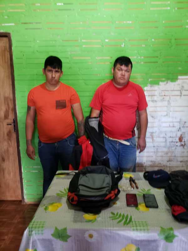 Robo, persecución y detención de dos presuntos asaltantes en Pdte. Franco