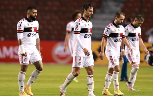 HOY / Flamengo envía cuatro jugadores a Ecuador para sustituir los seis con COVID