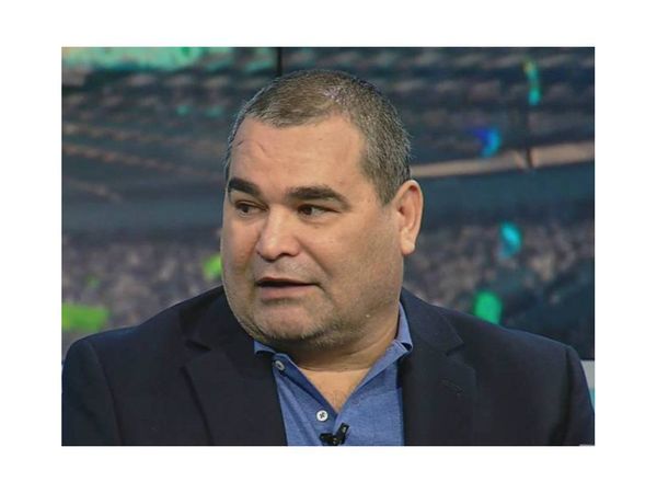 Chilavert le trozó demasiado fuerte al papa Francisco