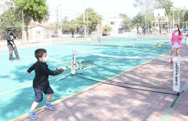 Inauguran la Primera Cancha Municipal de Tenis en Asunción - El Trueno