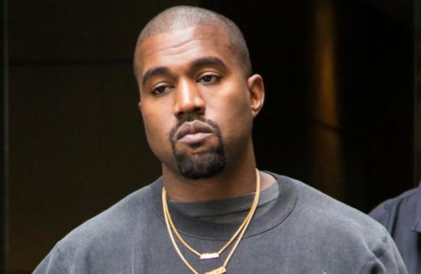 Twitter suspende la cuenta de Kanye West tras el polémico video en el que orina su premio Grammy - SNT