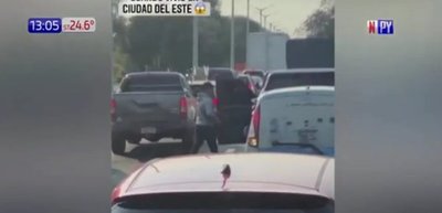 Millonario atraco en pleno tráfico de CDE | Noticias Paraguay
