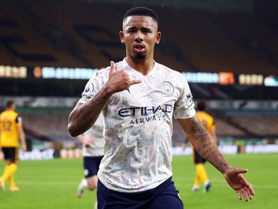 El Manchester City debuta con triunfo