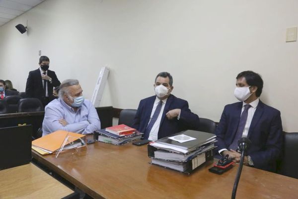 Se volvió a postergar juicio contra González Daher en el caso de audios filtrados - Nacionales - ABC Color