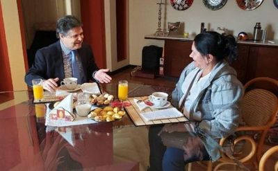 Ministro y doña Obdulia arreglaron sus diferencias