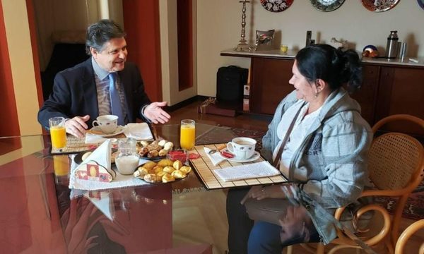 Después de carajearse, Euclides y ña Obdulia acuerdan “caminar juntos por Edelio”