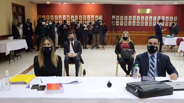 Fiscales piden al Tribunal que juicio oral prosiga para González Daher, Fernández Lippman, Carmelo Caballero