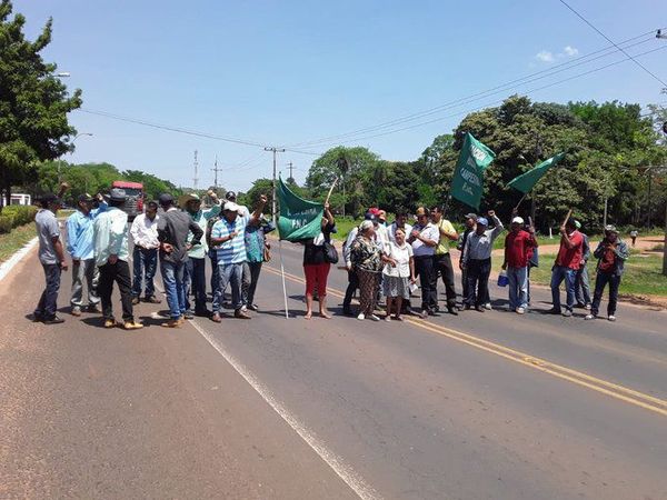 Campesinos anuncian movilizaciones en distintos puntos del país para este martes - Ancho Perfil - ABC Color