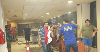 La Nación / Quema del Congreso: juicio oral para acusados se suspendió por pedido de una procesada