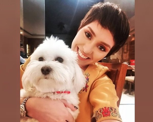 Crónica / Cantante denunció a su vecino cerrista