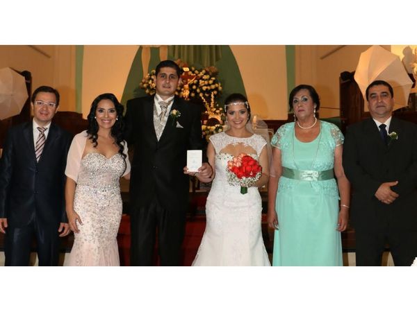 Notario-Cáceres Seis primaveras felices juntos
