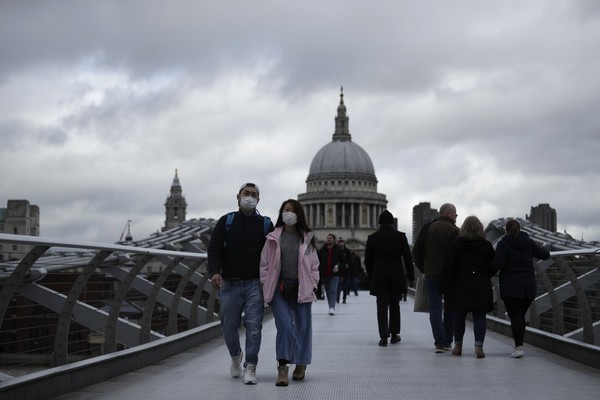 El Gobierno británico recomienda teletrabajar ante nueva ola del coronavirus » Ñanduti
