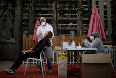 Récord de casos de coronavirus en el mundo: hubo más de dos millones en una semana