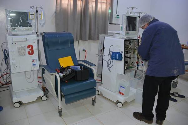 Máquinas de diálisis del Hospital de Caaguazú ya están siendo reparadas - Noticiero Paraguay