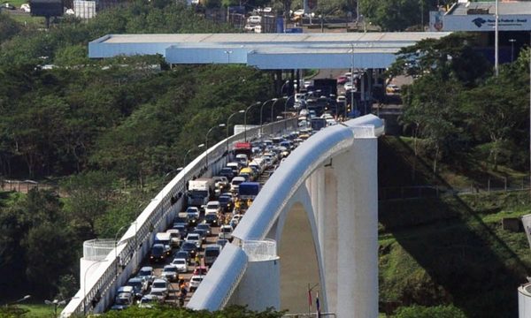 Paraguay abre Puente De la Amistad por 3 semanas «de prueba»