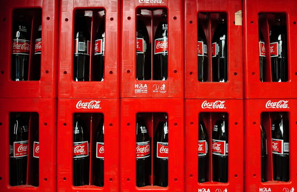 México trabaja con Coca-Cola para dar 1,2 millones de créditos a tenderos - MarketData