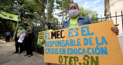 La Nación / Docentes se movilizarán contra recorte de presupuesto