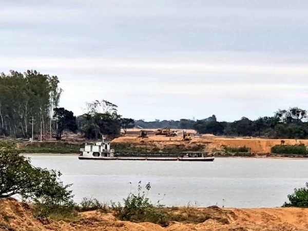 Río Paraguay a punto de alcanzar su baja histórica » Ñanduti