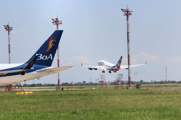 Bolivia dice que prevé alianzas pero no la privatización de aeropuertos - MarketData