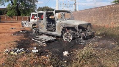 Sospechosa quema de vehículos de alta gama en Pedro Juan Caballero - Nacionales - ABC Color