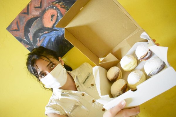 Crónica / La pandemia la “ayudó” a emprender en la venta de bollos