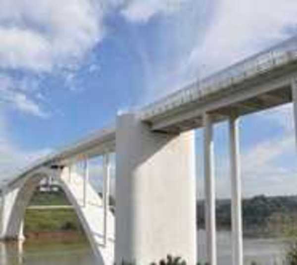 Puente de la Amistad y otros pasos fronterizos ya están habilitados  - Paraguay.com