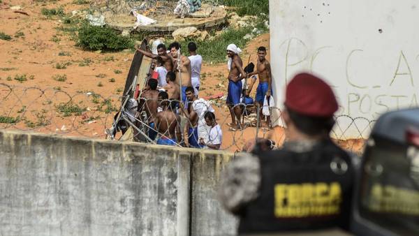 Un grupo de presos con COVID-19 huye por un túnel de una cárcel de Brasil » Ñanduti