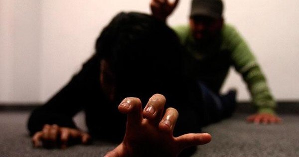 La Nación / Feminicidio en el barrio Trinidad: presunto autor intentó quitarse la vida luego del crimen